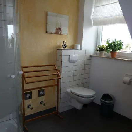 Old With Roof Terrace Holiday home Glowe